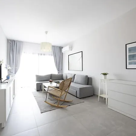 Ivy Sea View Apartment *